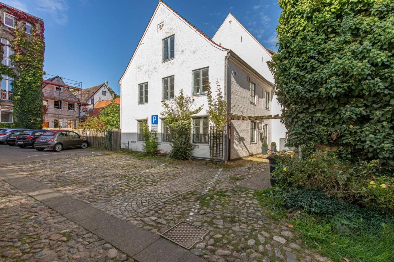 Fewo1846 - Hugo Eckener - Komfortable Maisonette-Wohnung Mit 2 Schlafzimmern Im Stadtzentrum Flensburg Exterior foto